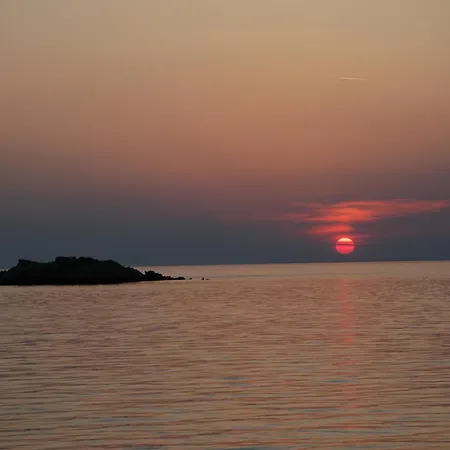 Traditional Beachfront In Kalogria! Holiday home *
