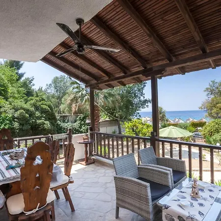Traditional Beachfront In Kalogria! Holiday home