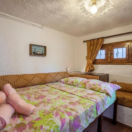 Traditional Beachfront In Kalogria! Holiday home *