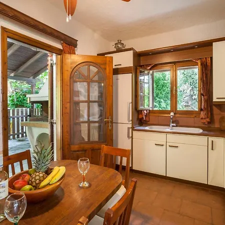 Traditional Beachfront In Kalogria!