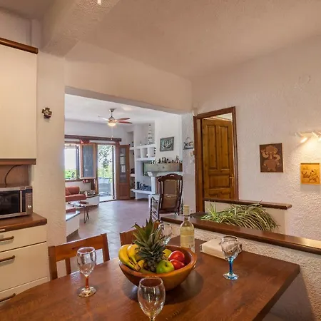 Traditional Beachfront In Kalogria! Feriehus Kalogria (Sithonia)